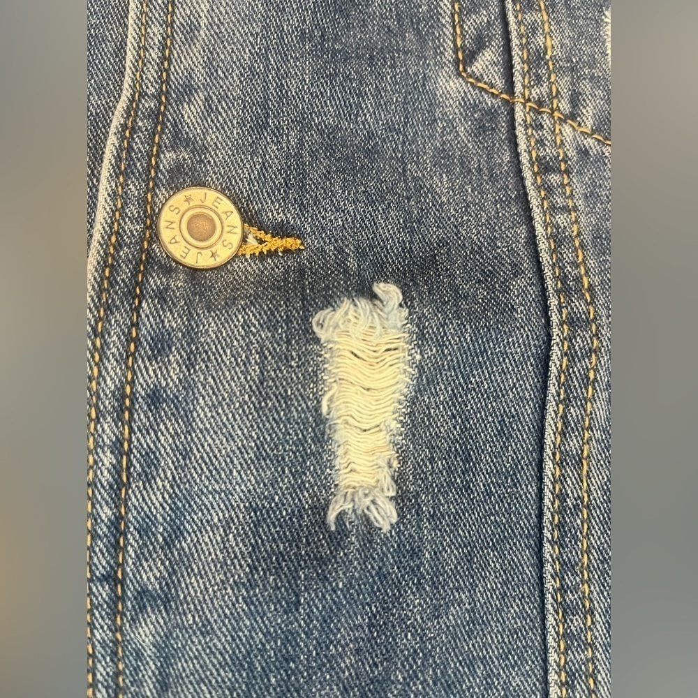 woman’s distressed Jean jacket Sz XL - Picture 4 of 7